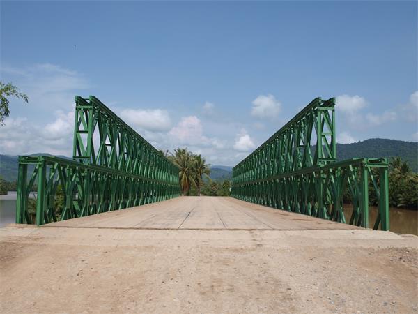 柬埔寨200型双车道双层贝雷钢桥净宽7.35米